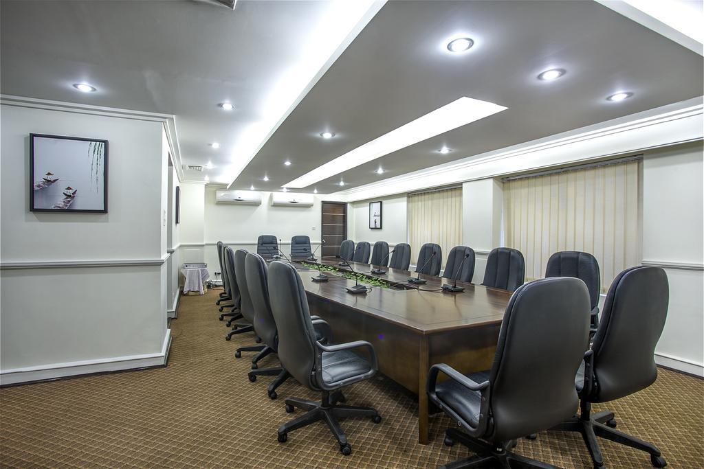 צ'יטגונג Hotel Agrabad Limited מראה חיצוני תמונה