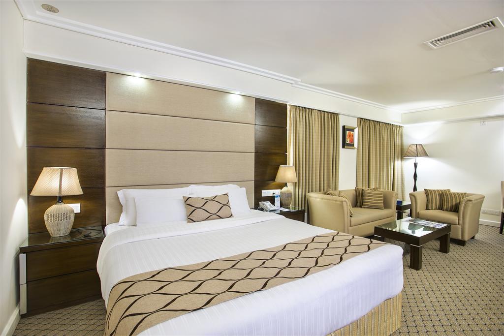 צ'יטגונג Hotel Agrabad Limited מראה חיצוני תמונה