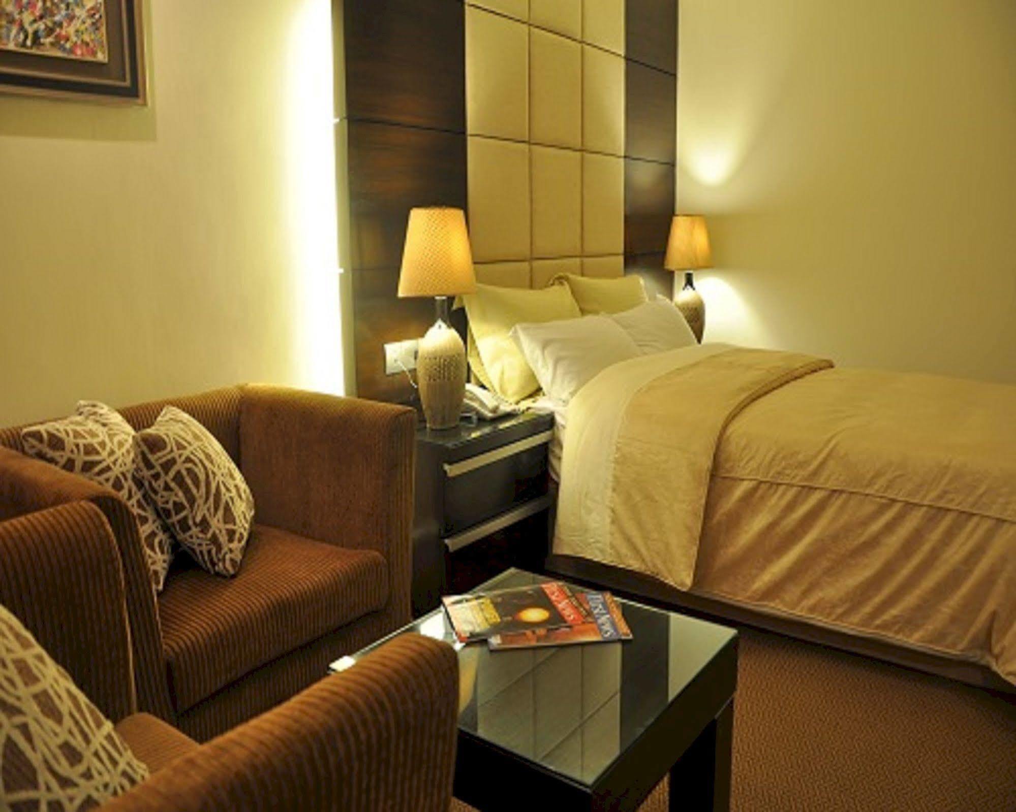 צ'יטגונג Hotel Agrabad Limited מראה חיצוני תמונה