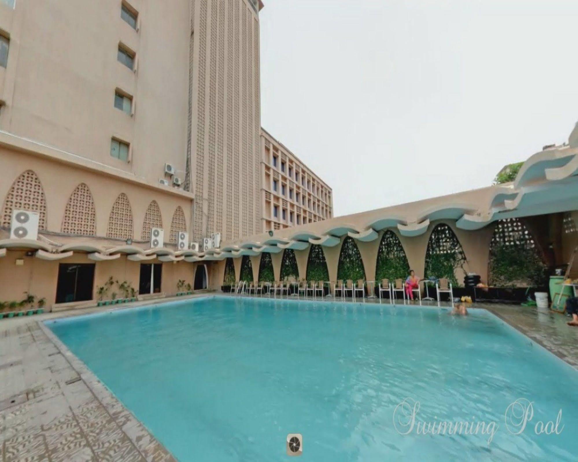 צ'יטגונג Hotel Agrabad Limited מראה חיצוני תמונה